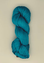 Load image into Gallery viewer, Cascade Yarn