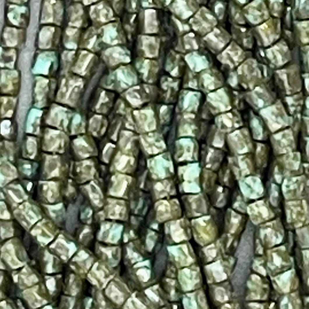 9/0 3 Cut 968 Green Turquoise Travertine